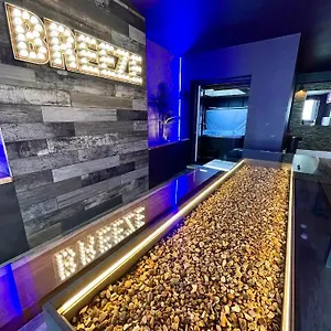 Holiday home Breeze - Luxury Group - Sleeps 19, Blackpool